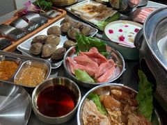 -围炉肉舍•炭烤活鳗•丹东海鲜烤肉(步行街店)