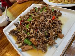 猫爪菇炒牛肉-下梅人家土菜馆(历史文化餐厅度假区店)
