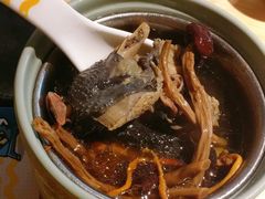 山药乌鸡汤-小鱼小牛·鱼牛干锅·脆鱼火锅(世欧广场店)