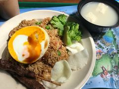 印尼炒饭伴烧牛肉串烧套餐-雨林餐厅(长隆海洋王国店)