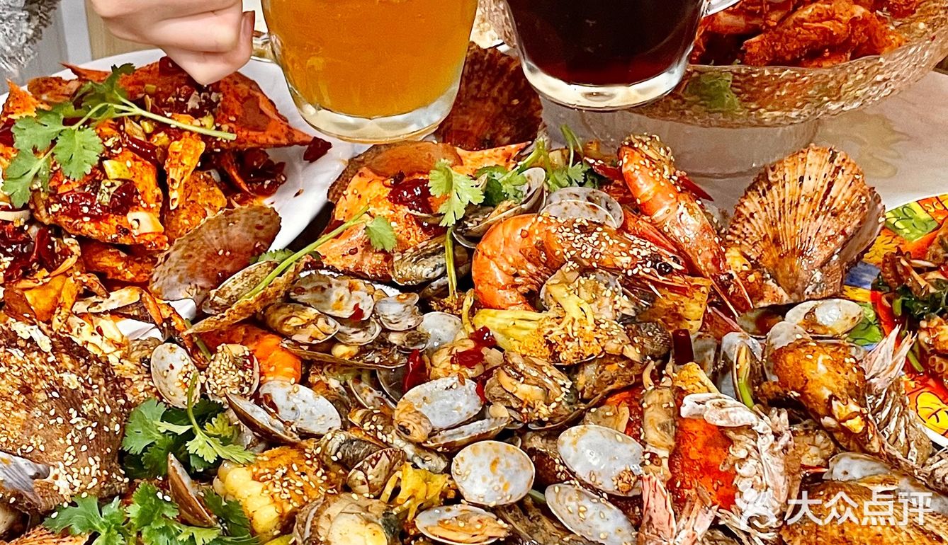 真的能一天吃八顿！青岛美食真的好多！啤酒海鲜是必吃的