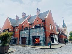 -钟书阁(松江泰晤士小镇店)