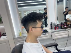 -尤司男士国潮理发馆