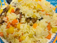 新疆手抓饭-阿里疆Alijiang·丝路美食·异域风情·清真(长楹天街店)