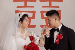 -雪中彩影婚纱摄影·微光艺术中心