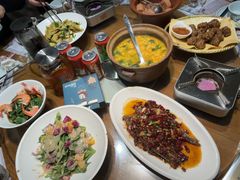 -黄泥岗·地道湖北菜(奥特莱斯店)