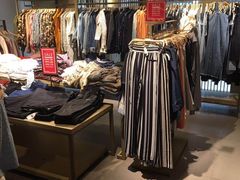 -URBAN REVIVO(北京斯普瑞斯奥特莱斯店)