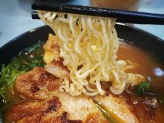 冬阴功汤底香煎猪扒出前一丁-华嫂冰室(尖沙咀店)