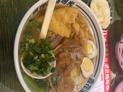 -鑫花溪牛肉米粉(东环大润发店)