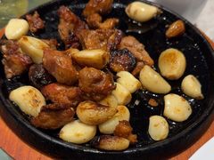 -海派美食·家宴海鲜青岛菜·石锅鲽鱼头(东方城店)