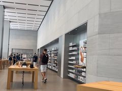 -Apple零售店(华贸购物中心店)