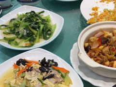 -鹤乡东北菜(崮山路店)