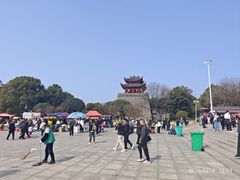 -巴陵广场