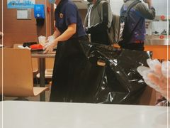 -麦当劳(轻轨曹杨路店)