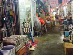 -利津路小商品批发市场