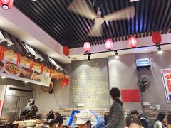 -爆炸头阿姨小四川正宗川味小吃(无任何分店)