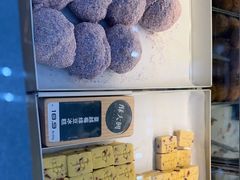 -酥大興·新国潮糕点配茶饮(龙岗万达黑金店)