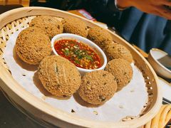 西施豆腐丸子-吃饭皇帝大土家民族菜(正大广场店)