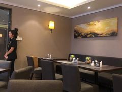 -如家精选酒店(广州萝岗宝能演艺中心香雪地铁站店)