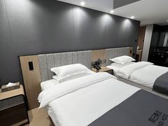 -假日美地酒店(广州同和地铁站京溪南方医院店)