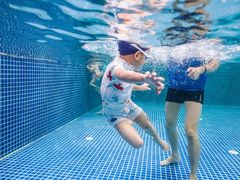 -蓝旗亲子游泳(范湖万达广场店)