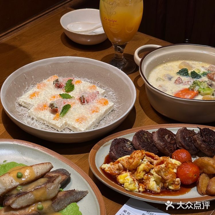 新街口我经常去的店子！经常创新 漂亮又好吃