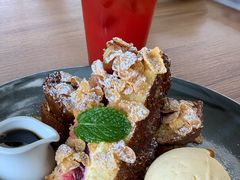 -ROAST coffee & eatery