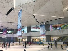 -冰纷万象滑冰场(南山万象天地店)