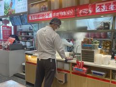 -牛吃草牛肉面(甬港南路店)