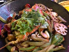泥炉碳锅香辣蟹-西街夜油条·麻团包乌饭
