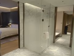 -深圳国际会展中心希尔顿酒店(前海华发冰雪世界店)