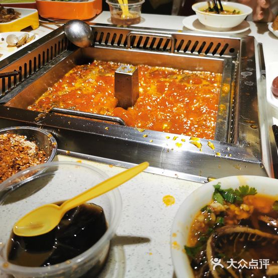 一品天下自助火锅(中百蓝天大厦店)