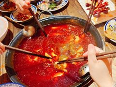 -旧街市鲜货老火锅(大光路店)