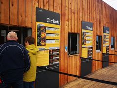 -怀托摩萤火虫洞