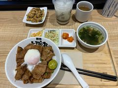 -熊吞·大碗丼烧肉饭(西市场嘉华店)