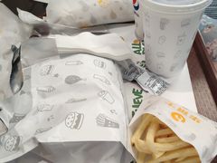 -华莱士·全鸡汉堡(财经学院店)