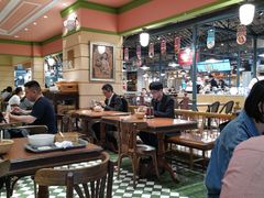 大堂-大食代美食广场(上海中心店)