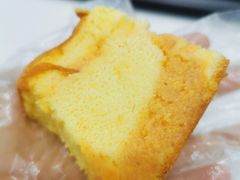 流心咸蛋黄蛋糕-汤姆大师傅鲜香牛肉饼(深圳保利文化广场店)