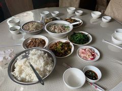 -茅屋大酒店