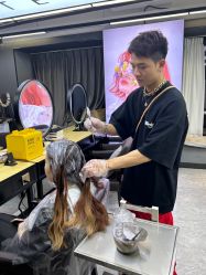 -藤野造型烫发染发