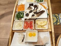 野生菌过桥米线-芸南道·过桥米线(昆明老街旗舰店)