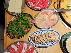 -洱火云南酸菜牛肉火锅(石景山当代商城店)