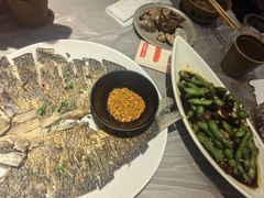 -肥肥虾庄·金牌油焖大虾(沙湖店)