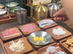 -银米·云南传统过桥米线(双廊黑金冠店)