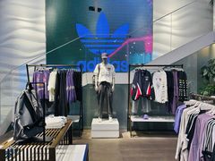 -阿迪达斯(武林银泰三叶草店)