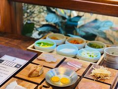 -银米·云南传统过桥米线(双廊黑金冠店)