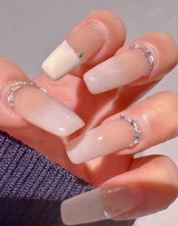 -蜜桃美甲美睫化妆