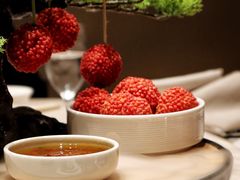 妃子笑荔枝虾丸子-恒悦轩·粤菜(上海展览中心店)