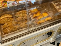-85度C(生甜甜圈研究工坊·上海松江人民北路店)