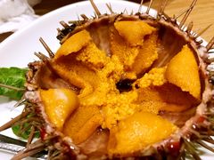 生吃海胆-海味当家·蒸锅海鲜(中山广场创始店)